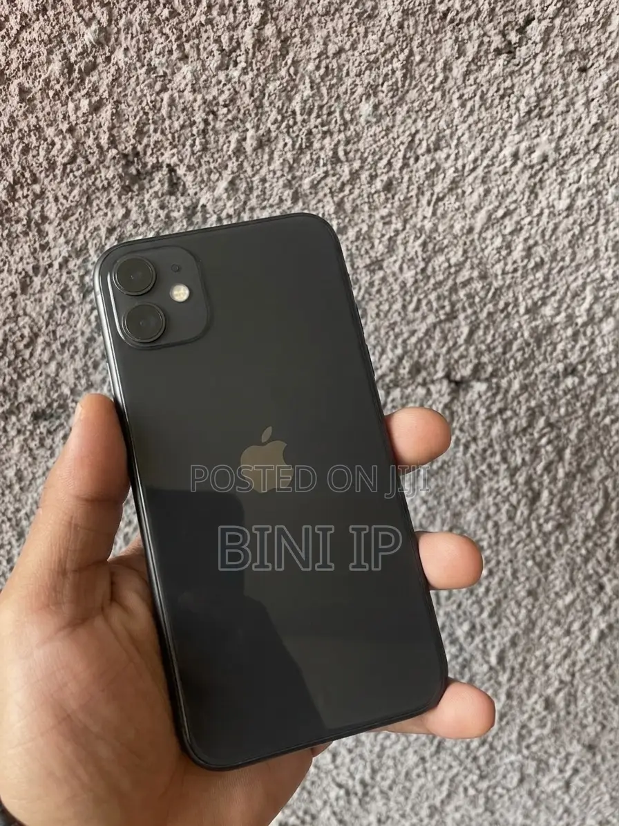 New Apple iPhone 11 64 GB White