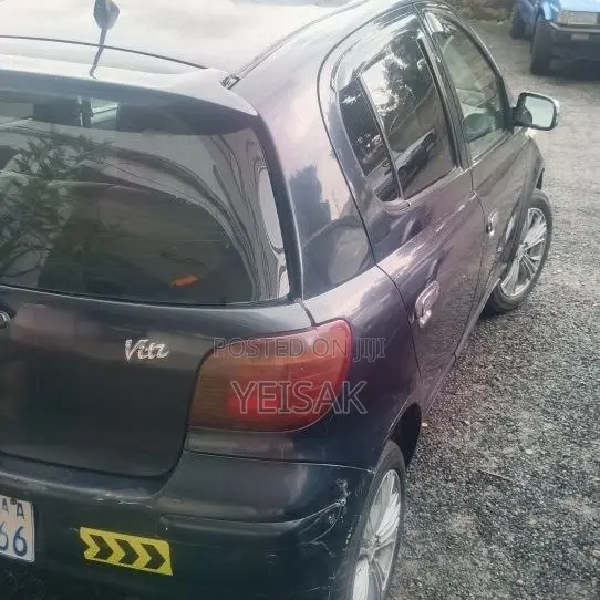 Toyota Vitz 2004 Black