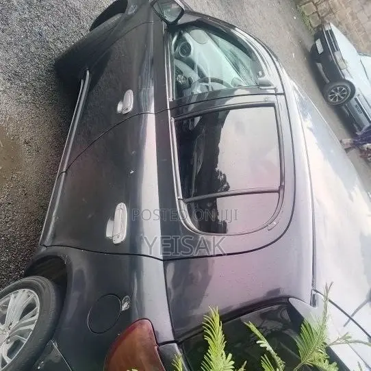 Toyota Vitz 2004 Black