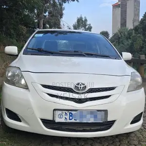 Toyota Yaris 2008 White
