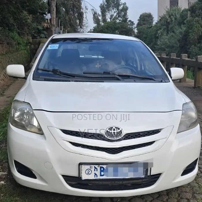 Toyota Yaris 2008 White