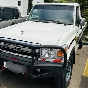 Toyota Land Cruiser 2009 White