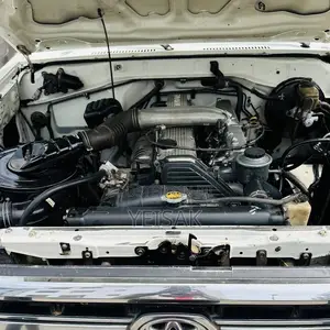 Toyota Land Cruiser 2009 White
