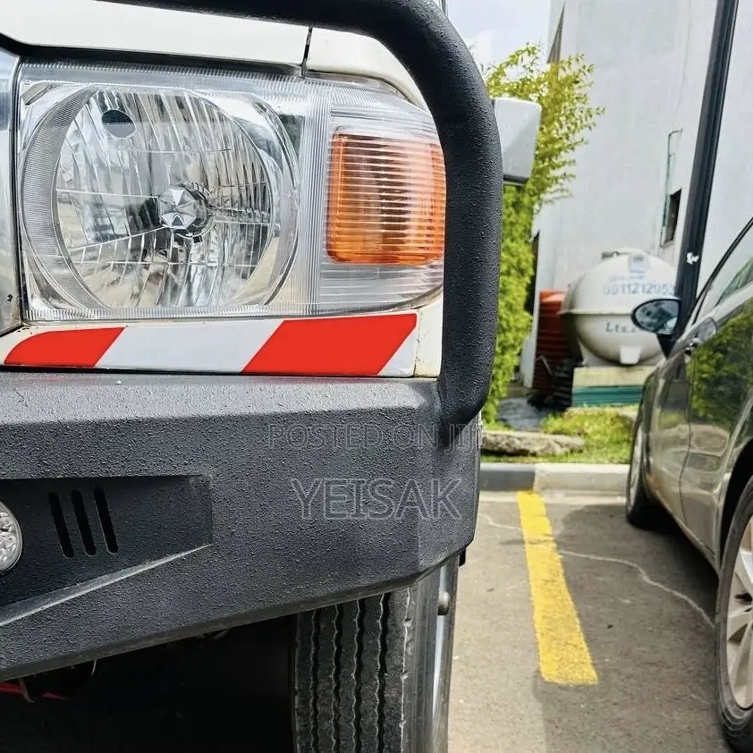 Toyota Land Cruiser 2009 White