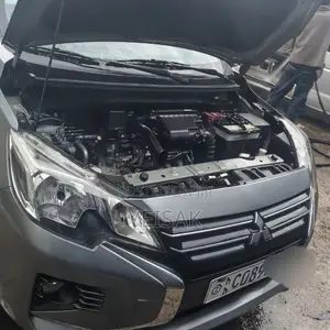 Mitsubishi Attrage 2021 Gray
