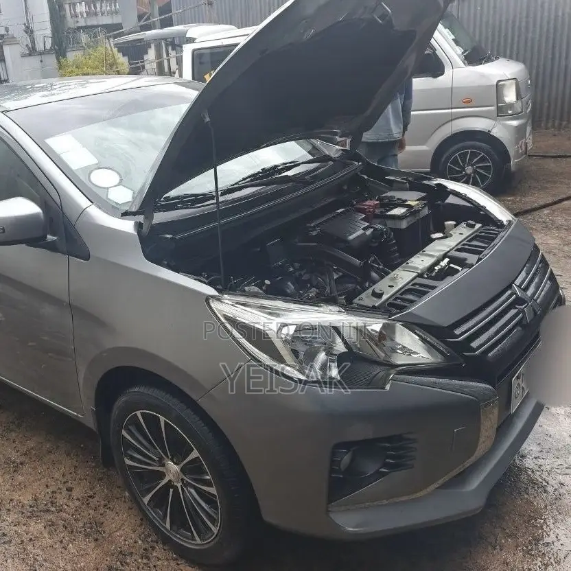 Mitsubishi Attrage 2021 Gray