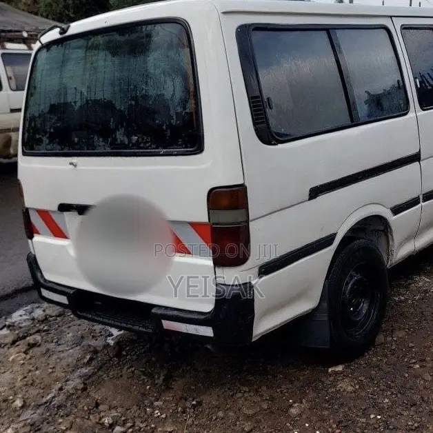 Toyota HiAce 2001 White