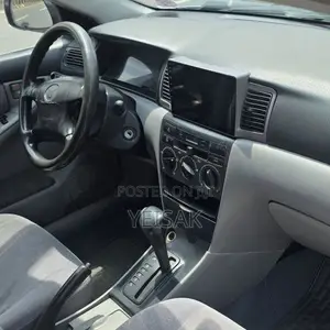 Toyota Corolla 2000 White