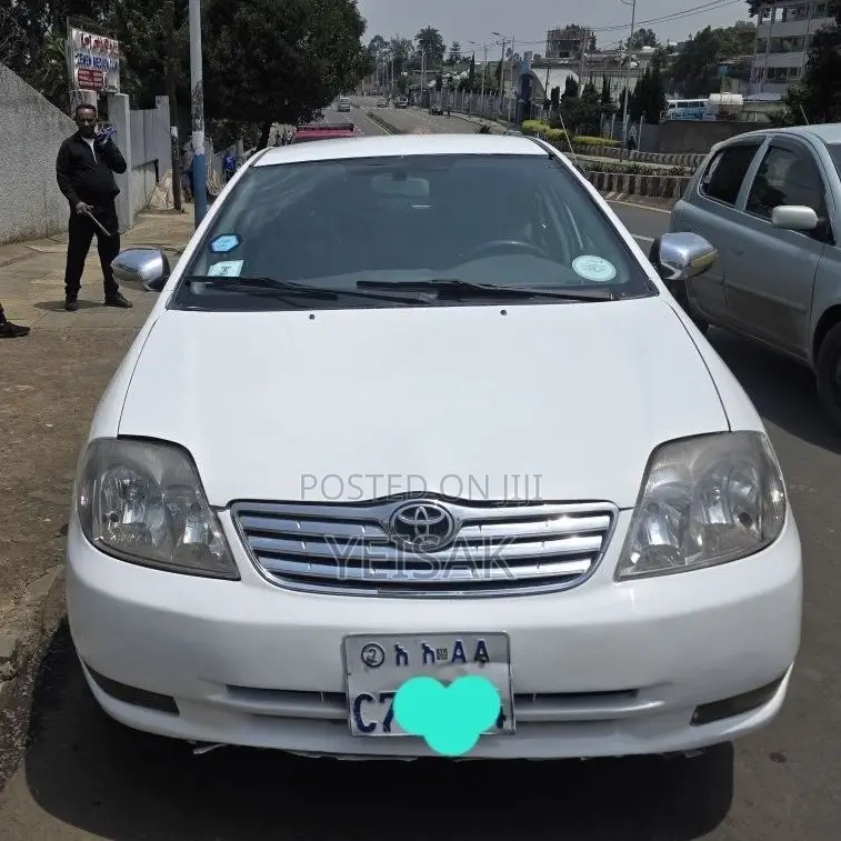 Toyota Corolla 2000 White