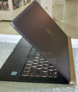 New Laptop HP Spectre 8GB Intel Core i7 SSD 512GB