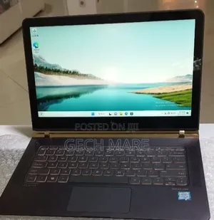 New Laptop HP Spectre 8GB Intel Core i7 SSD 512GB