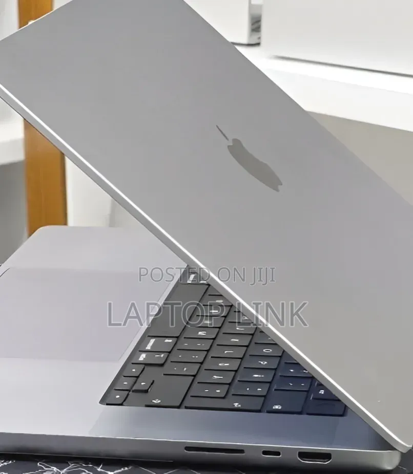 New Laptop Apple MacBook Pro 2021 M1 32GB Apple M1 Max SSD 512GB