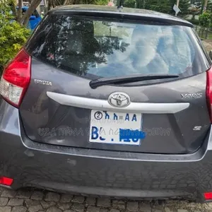 Toyota Yaris 2015 Gray