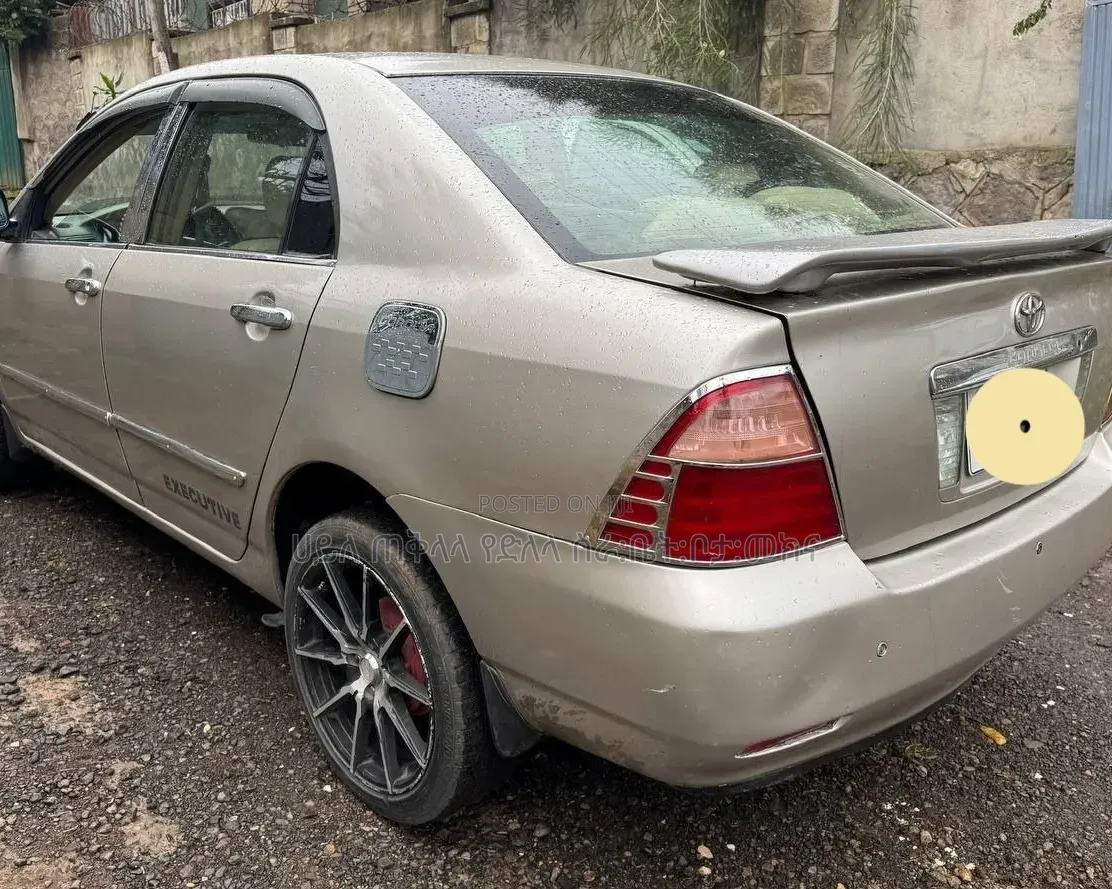 Toyota Corolla 2005 Gold