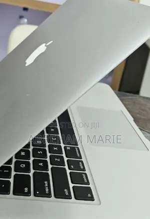 New Laptop Apple MacBook Air 2017 8GB Intel Core i5 SSD 256GB