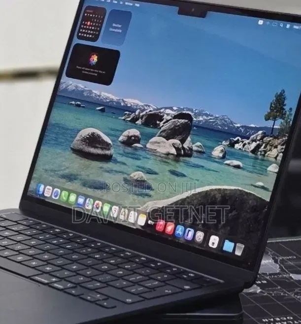 New Laptop Apple MacBook Air 2025 M4 16GB Apple M4 SSD 256GB