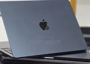 New Laptop Apple MacBook Air 2025 M4 16GB Apple M4 SSD 256GB