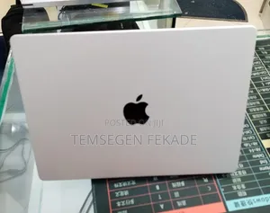 New Laptop Apple 16GB Apple M5 SSD 512GB