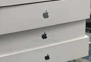 New Laptop Apple MacBook Pro 2025 M5 32GB Apple M5 SSD 2T