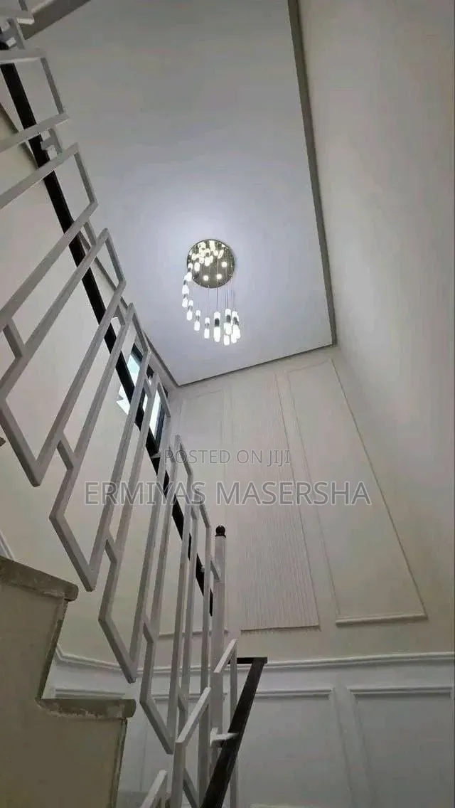 Furnished 8bdrm House in Yeka for sale