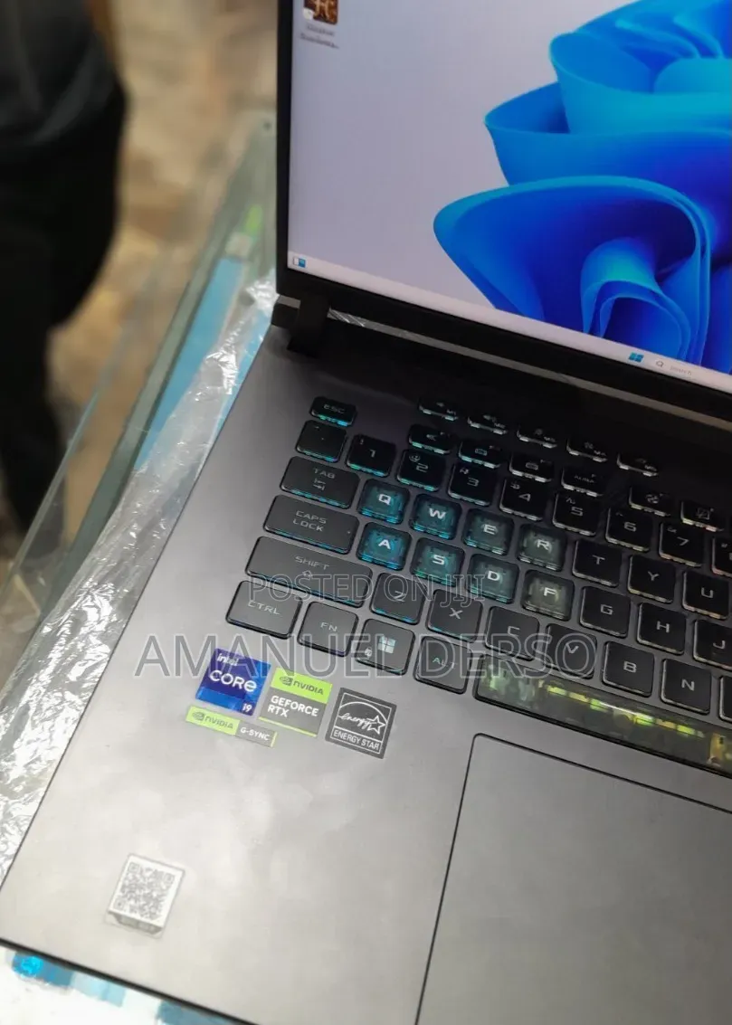 New Laptop Asus ROG Strix G15 32GB Intel Core i9 SSD 1T