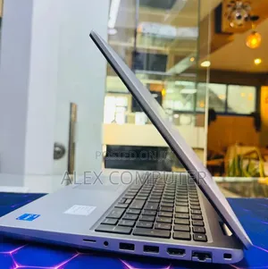 New Laptop Dell Precision 3581 16GB Intel Core i7 SSD 512GB
