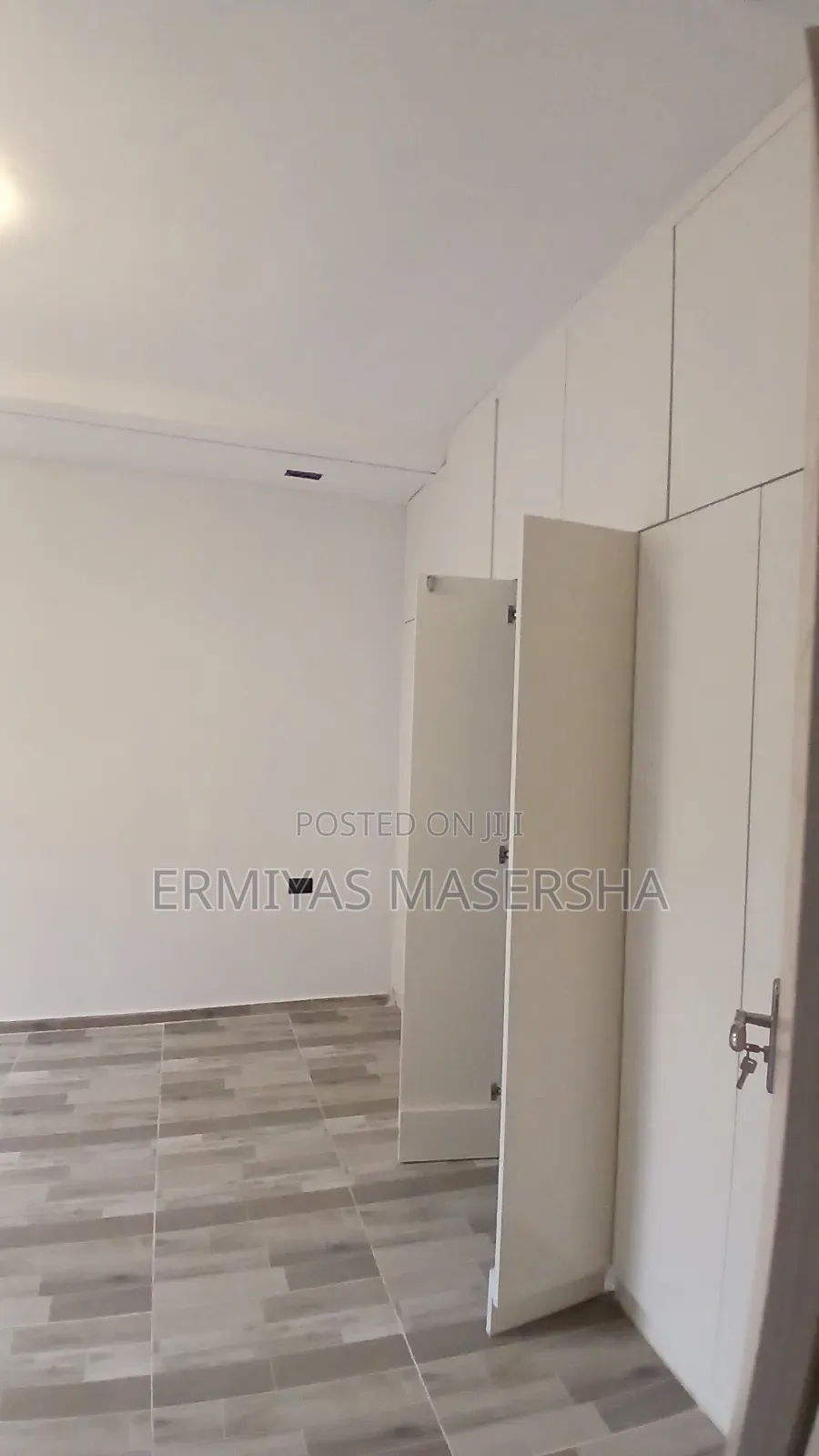 Furnished 3bdrm Apartment in Yeka for sale