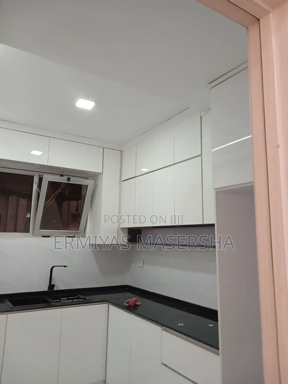 Furnished 3bdrm Apartment in Yeka for sale