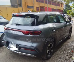 BYD Yuan Up 2025 Gray