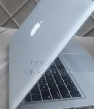 Laptop Apple MacBook 4GB Intel Core i5 HDD 500GB