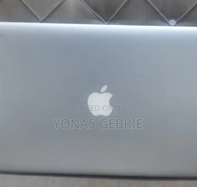 Laptop Apple MacBook 4GB Intel Core i5 HDD 500GB