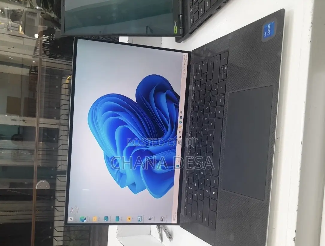 New Laptop Dell XPS 15 16GB Intel Core i7 SSD 512GB