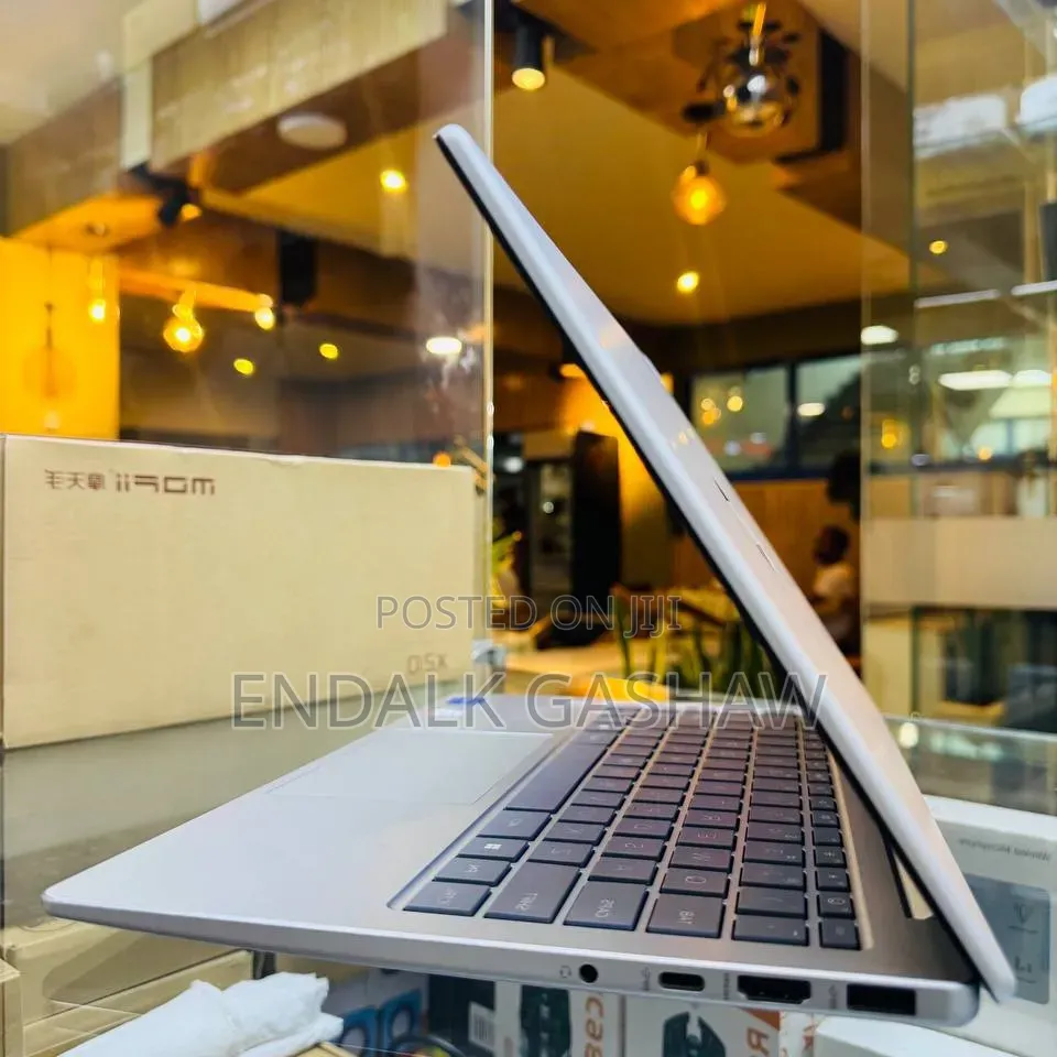 New Laptop HP Stream Notebook 16GB Intel Core i7 SSD 1T