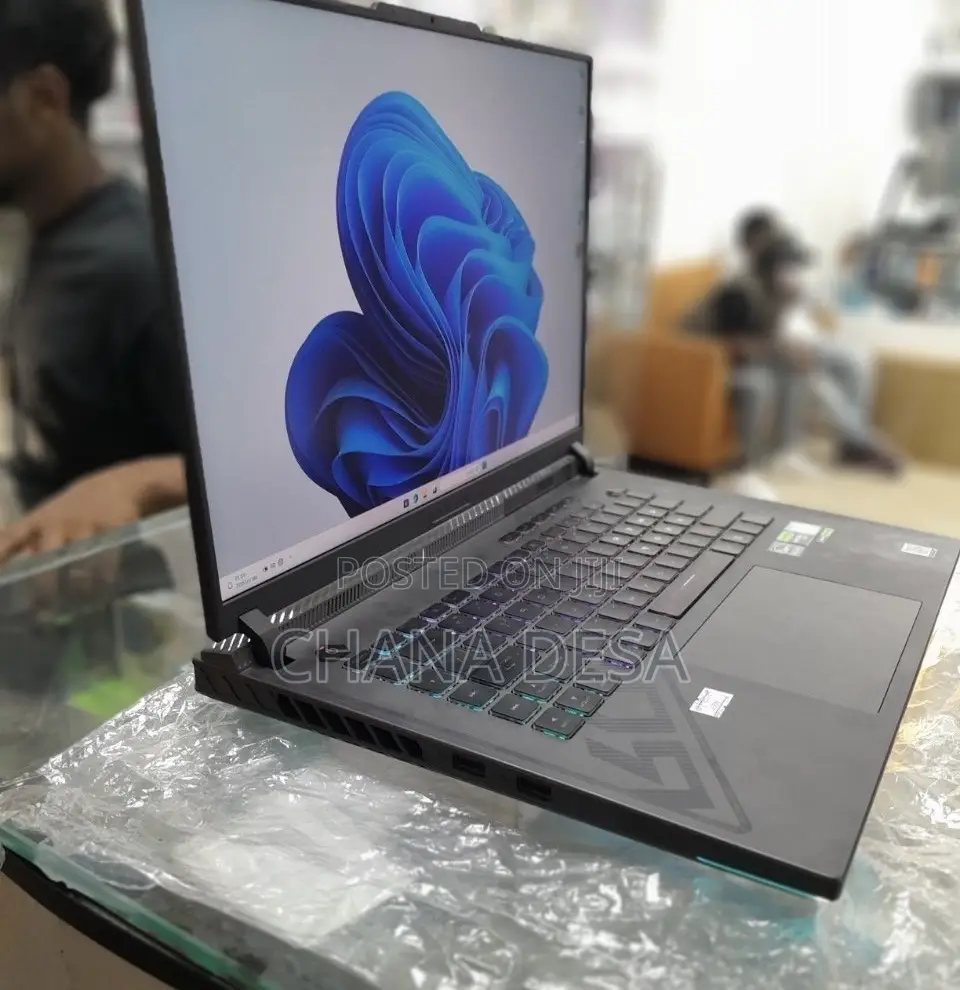 New Laptop Asus 32GB Intel Core i9 SSD 1T