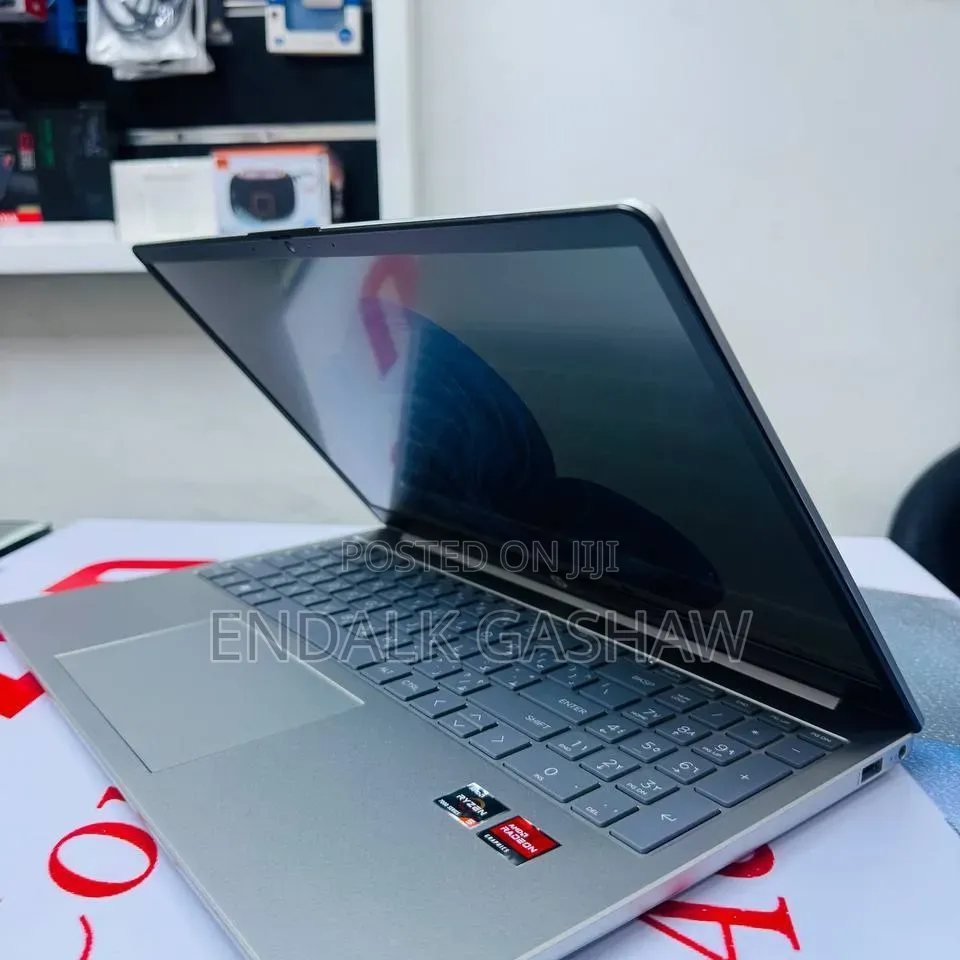 New Laptop HP Stream Notebook 8GB AMD Ryzen 5 SSD 512GB