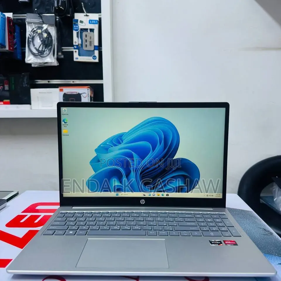 New Laptop HP Stream Notebook 8GB AMD Ryzen 5 SSD 512GB