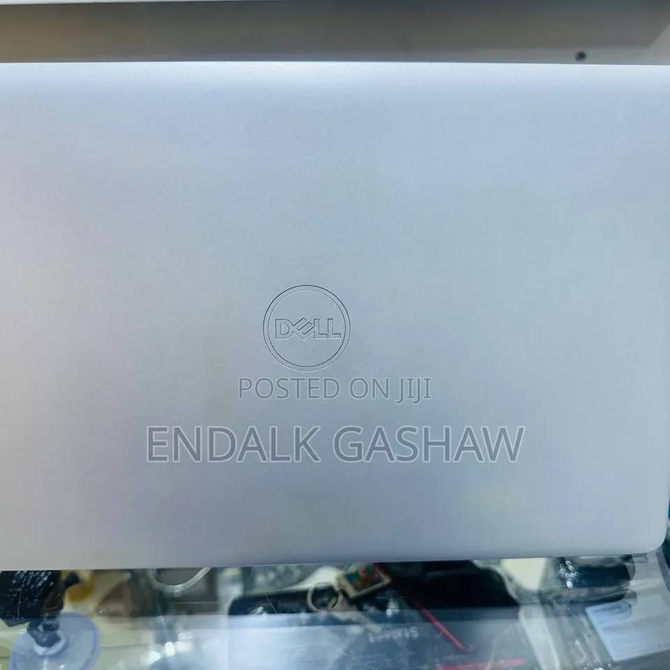 New Laptop Dell Inspiron 15 16GB Intel Core i7 SSD 1T