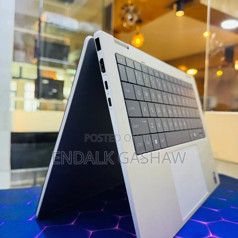 New Laptop HP OmniBook X Flip 14" 16GB Intel Core Ultra 7 SSD 1T
