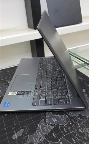 New Laptop Lenovo Ideapad 3 8GB Intel Core i5 SSD 512GB