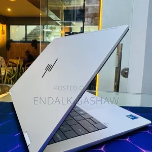 New Laptop HP OmniBook X Flip 14" 16GB Intel Core Ultra 7 SSD 1T