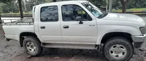 Toyota Hilux 1996 White