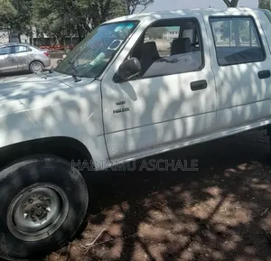 Toyota Hilux 1996 White