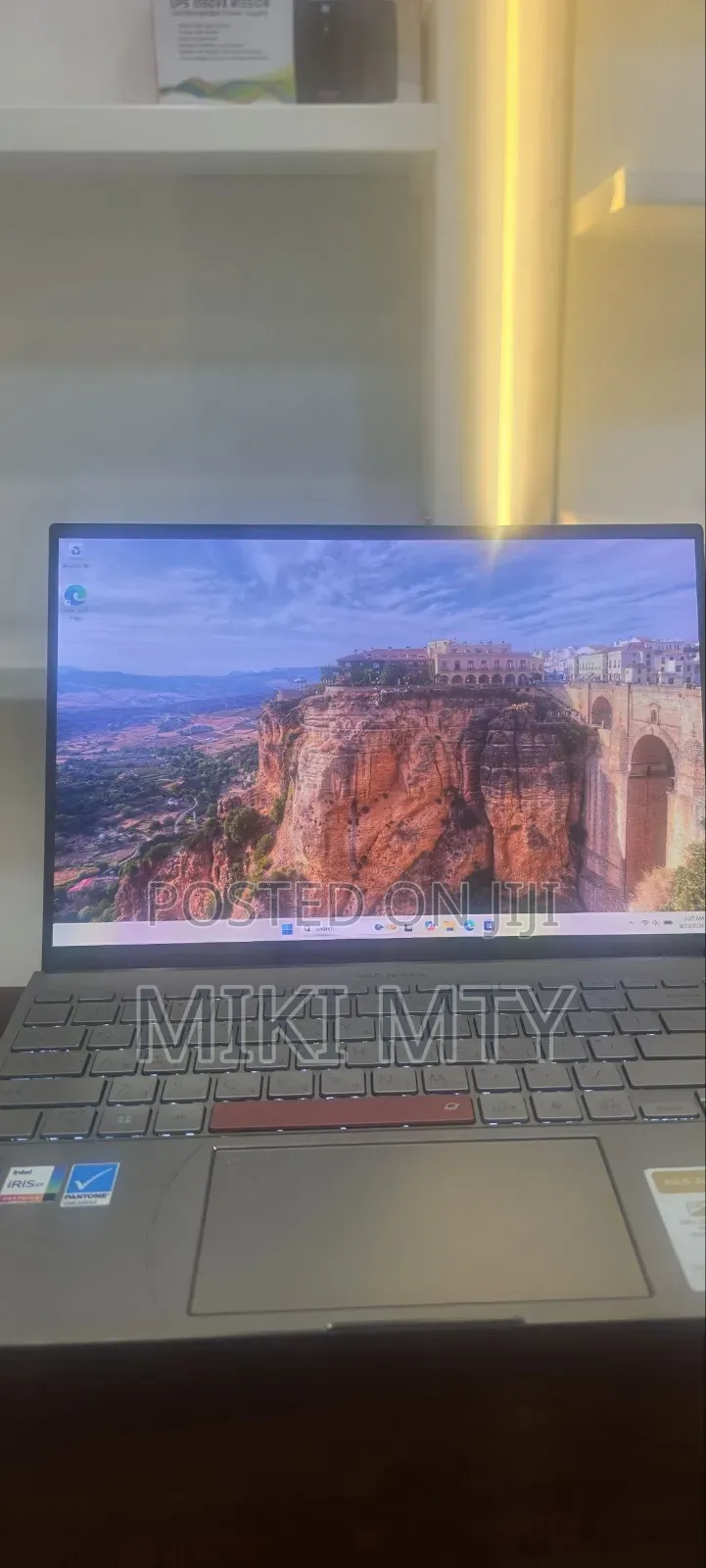 New Laptop Asus ZenBook UX510UW 16GB Intel Core i7 SSD 512GB