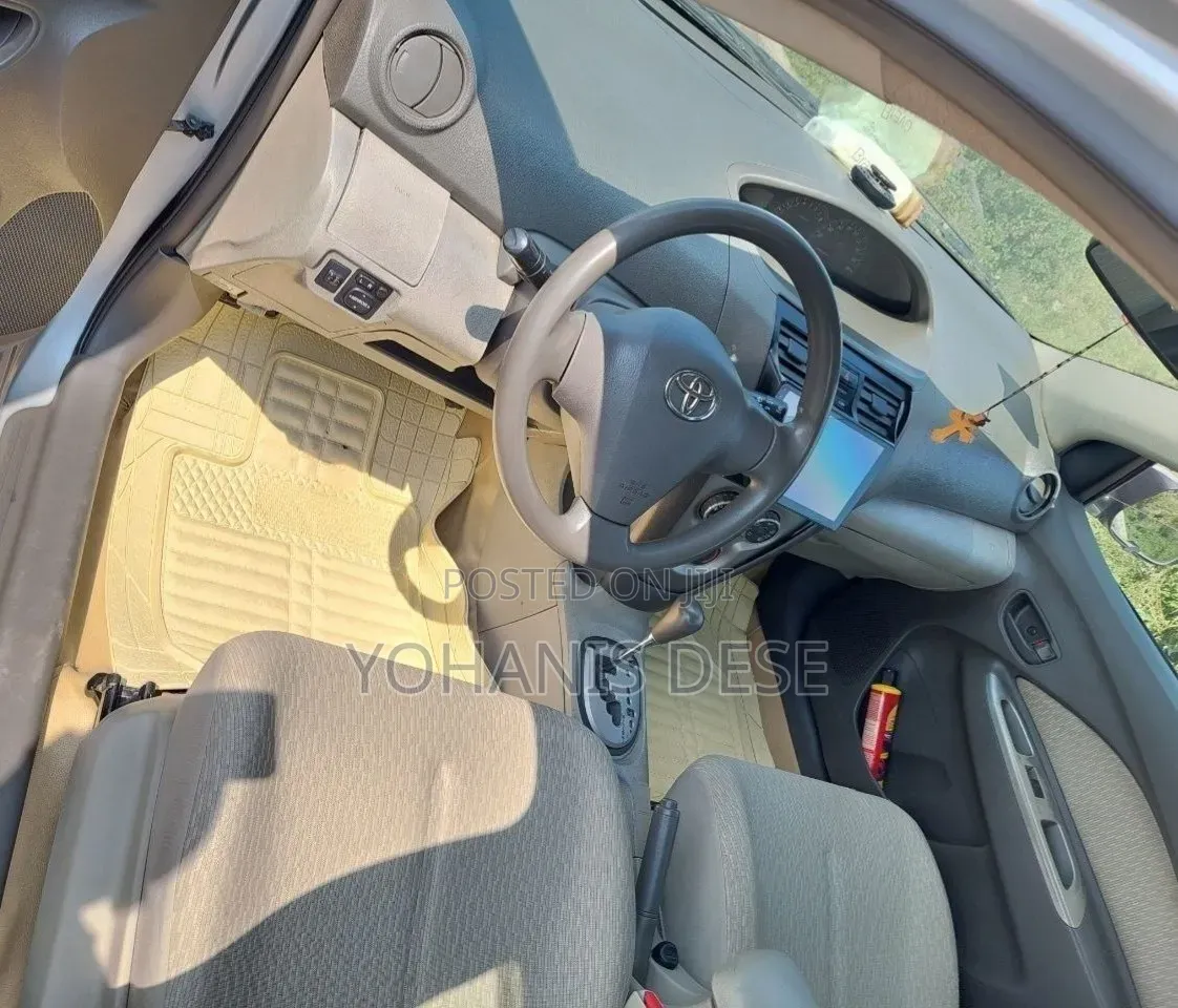 Toyota Yaris 2007 Pearl
