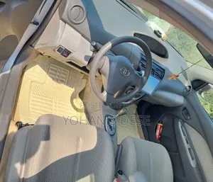 Toyota Yaris 2007 Pearl