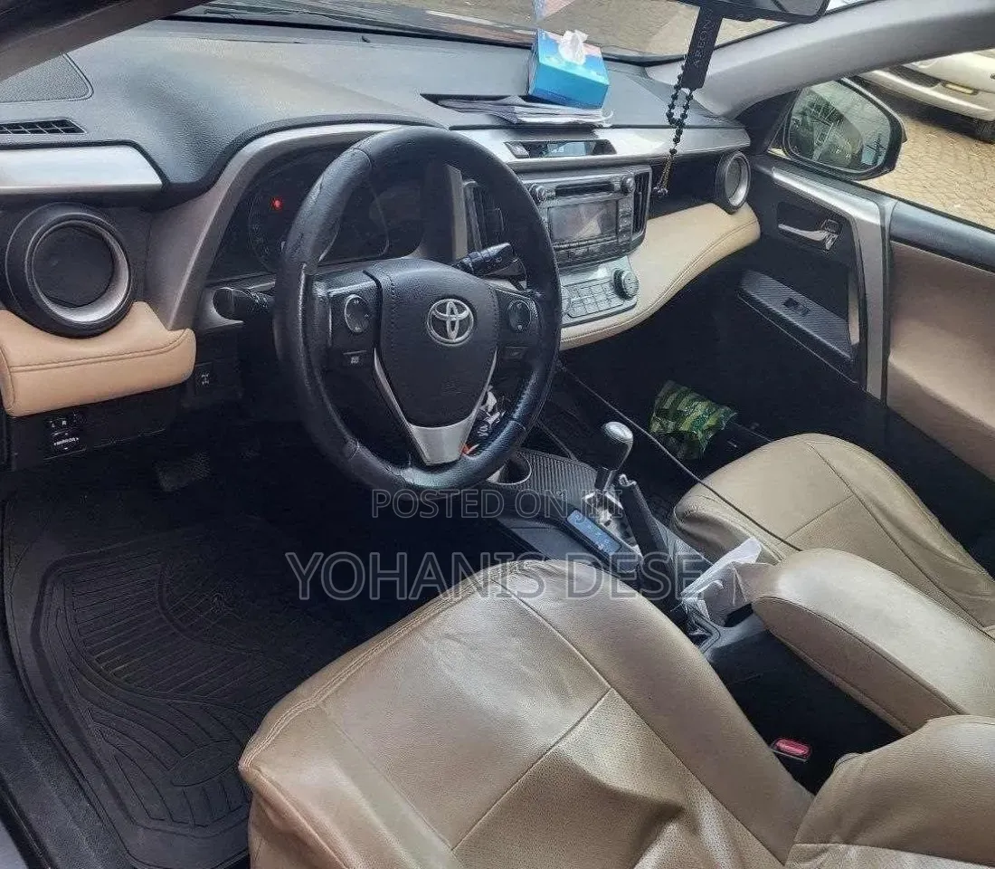 Toyota RAV4 2014 Blue