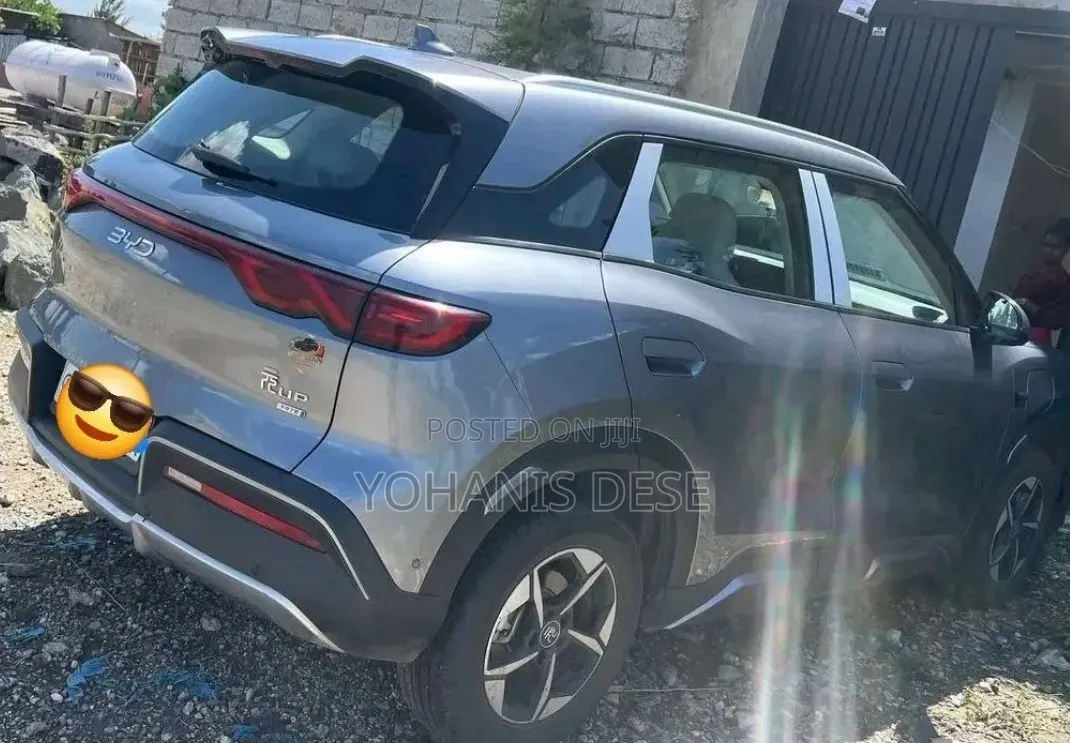 BYD Yuan Up 2025 Gray
