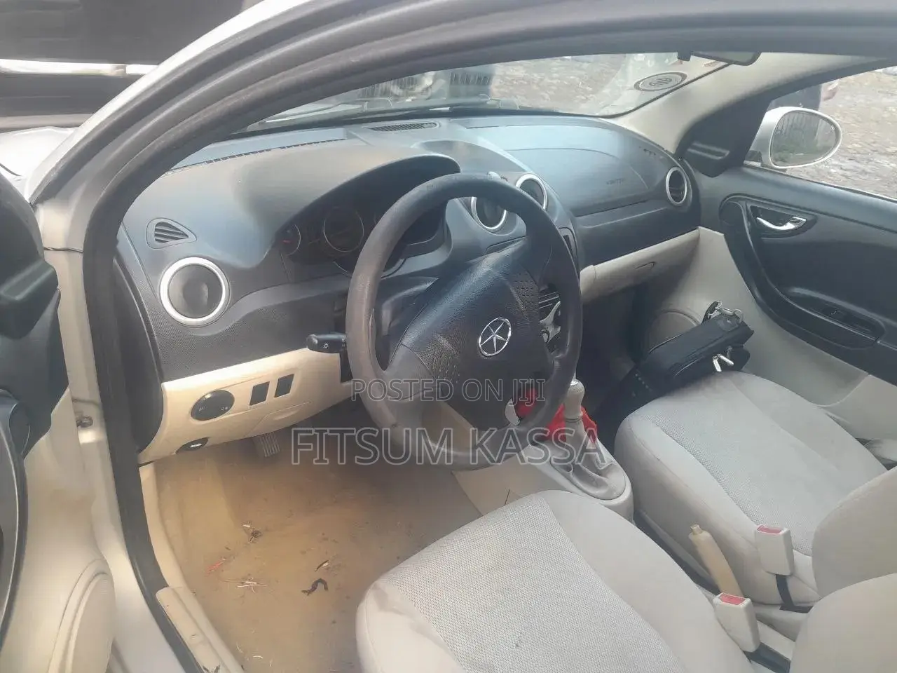 Car 2012 Gray