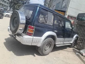 Mitsubishi Pajero 1996