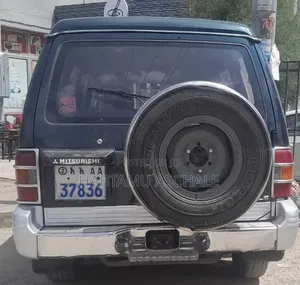 Mitsubishi Pajero 1996